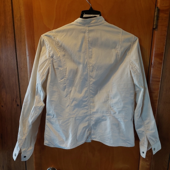 Light Jacket - Picture 4 of 4